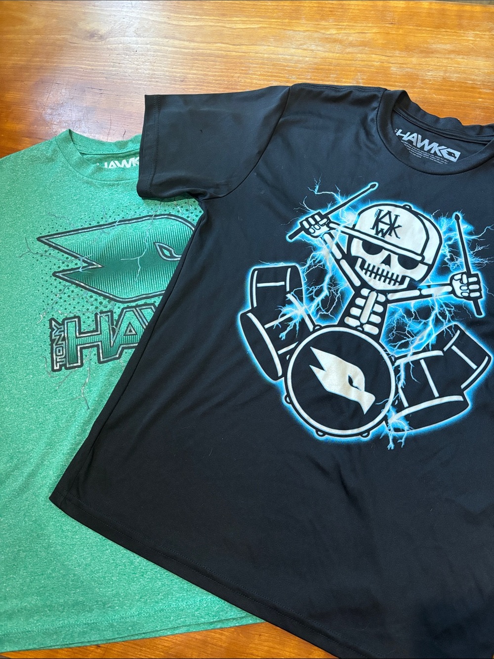 🆕 2 Tony Hawk T-shirts